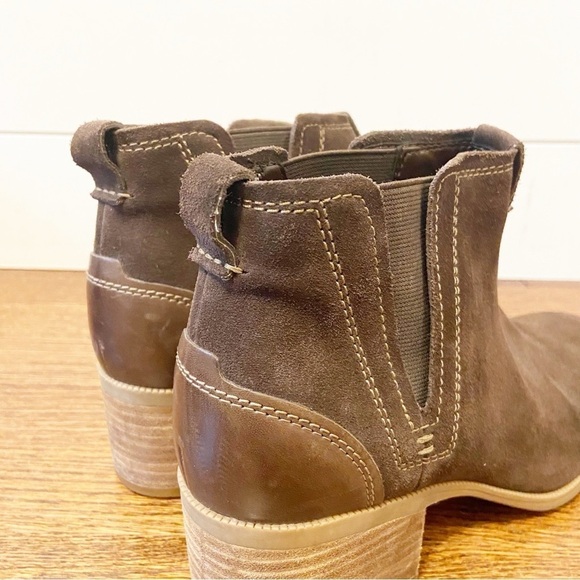 Clarks | Women's Brown Maypearl Daisy Suede Ankle Bootie Size 9 - Picture 10 of 12